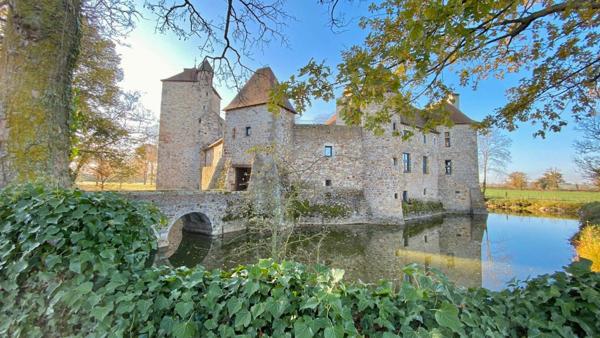 Maison à vendre    6 pièces •  Moulins