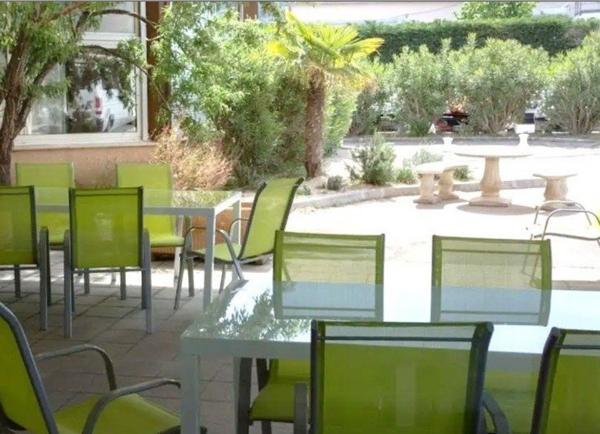 INVESTISSEMENT LOCATIF – Châteauneuf-les-Martigues – Résidence Ehpad Les Jardins de Valtrède - 6.03% de rentabilité