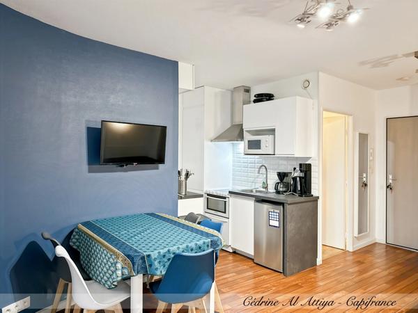 Studio à vendre meublé de 27m2, La Rochelle, balcon, parking et local à vélos