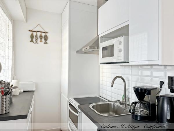 Studio à vendre meublé de 27m2, La Rochelle, balcon, parking et local à vélos