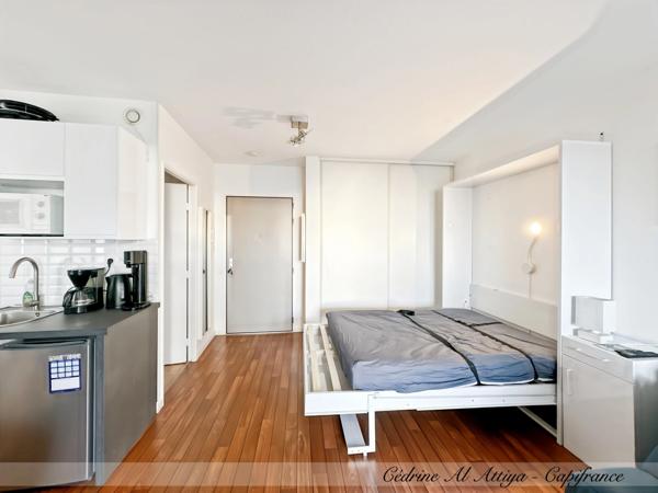 Studio à vendre meublé de 27m2, La Rochelle, balcon, parking et local à vélos