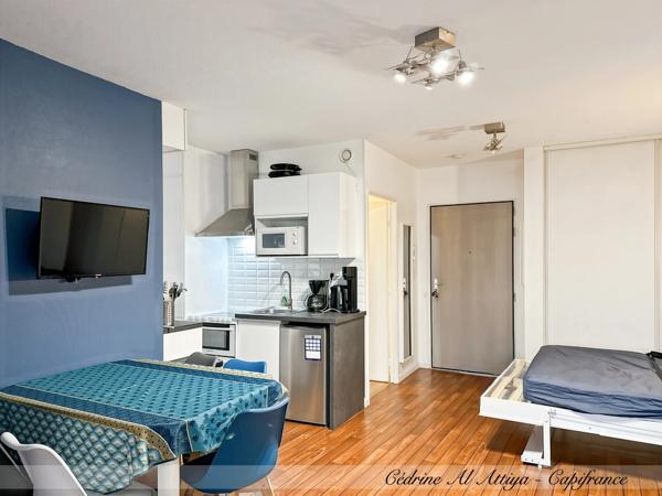 Studio à vendre meublé de 27m2, La Rochelle, balcon, parking et local à vélos