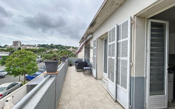 Maison à vendre    13 pièces • 207 m2 Antibes