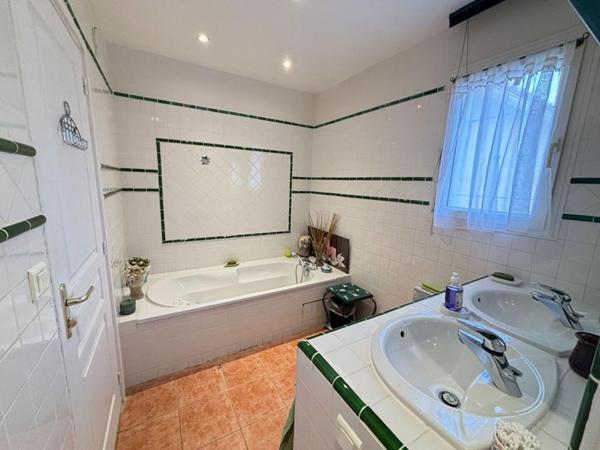 Villa Flayosc 10 pièce(s) 245 m2