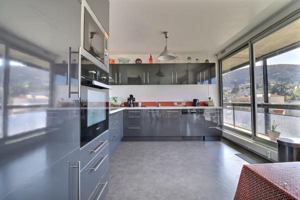 APPARTEMENT AVEC VUE - CHAMALIERES EUROPE