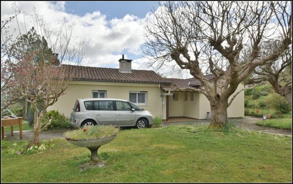 VILLA DE PLAIN-PIED 115 M² - 1732 M2 DE TERRAIN