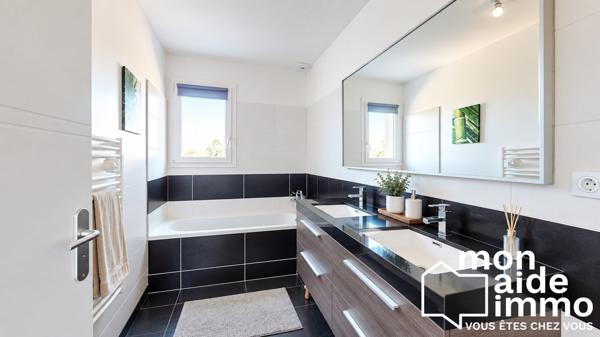 Maison T5 de 110 m² avec piscine - Commodités à pied