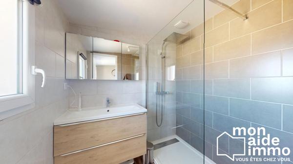 Maison T5 de 110 m² avec piscine - Commodités à pied