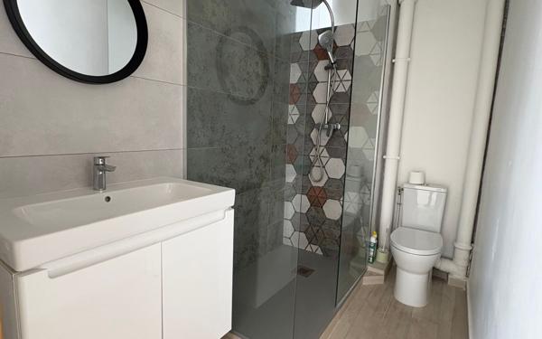 Appartement à vendre    4 pièces • 54,59 m2 Les Abymes