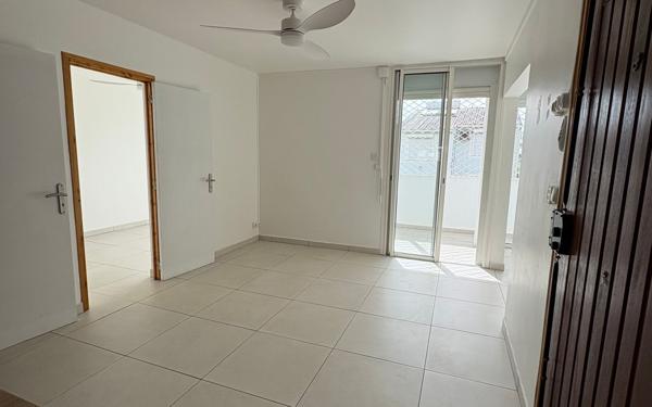 Appartement à vendre    4 pièces • 54,59 m2 Les Abymes