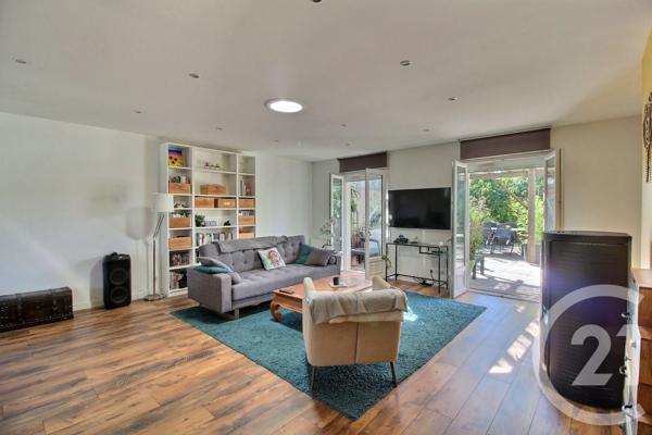Maison à vendre  7 pièces - 139 m 2   PESSAC  - 33