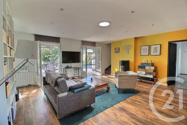 Maison à vendre  7 pièces - 139 m 2   PESSAC  - 33