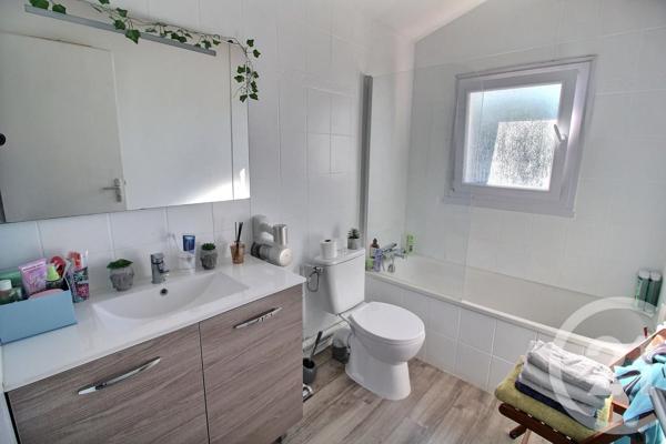 Maison à vendre  7 pièces - 139 m 2   PESSAC  - 33