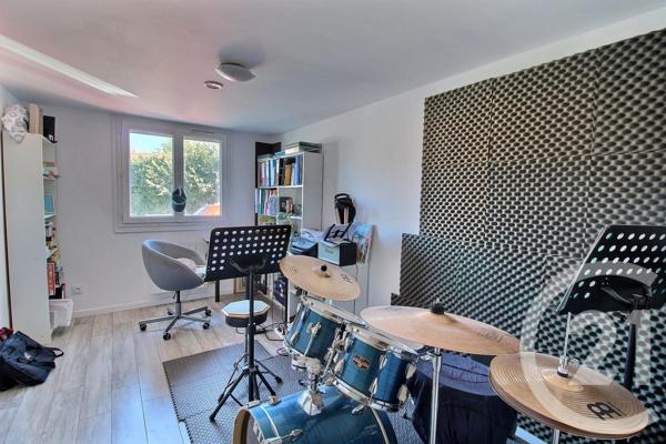 Maison à vendre  7 pièces - 139 m 2   PESSAC  - 33