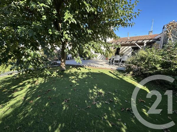 Maison à vendre  7 pièces - 139 m 2   PESSAC  - 33