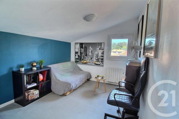 Maison à vendre  7 pièces - 139 m 2   PESSAC  - 33