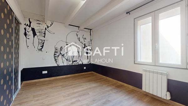 Magnifique Chai rénové avec terrasse et parkings