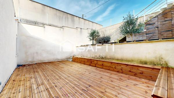 Magnifique Chai rénové avec terrasse et parkings