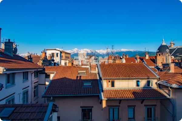 Grenoble (38000) Studio meublé hyper centre Grenoble