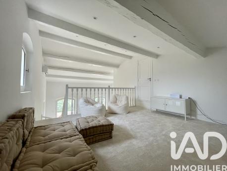 Maison à vendre 9 pièces 294 m² Le Castellet