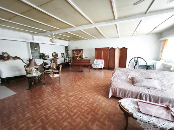 Maison à vendre  4 pièces - 170 m 2   MARIGNANE  - 13