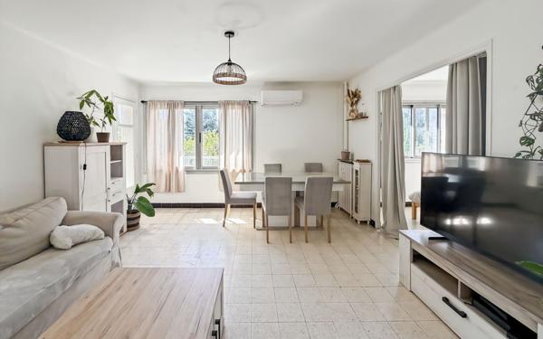 Appartement à vendre    4 pièces • 70,84 m2 Hyères