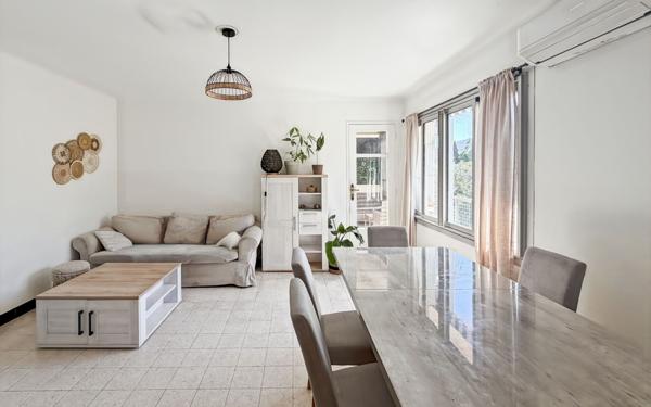 Appartement à vendre    4 pièces • 70,84 m2 Hyères