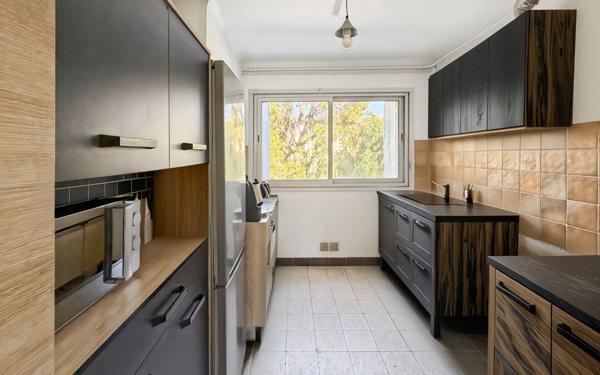 Appartement à vendre    4 pièces • 70,84 m2 Hyères
