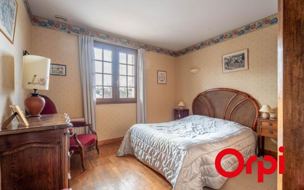 Maison à vendre    6 pièces • 215 m2 Vourles