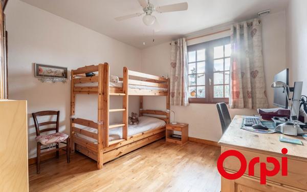 Maison à vendre    6 pièces • 215 m2 Vourles