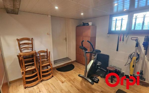 Maison à vendre    6 pièces • 215 m2 Vourles