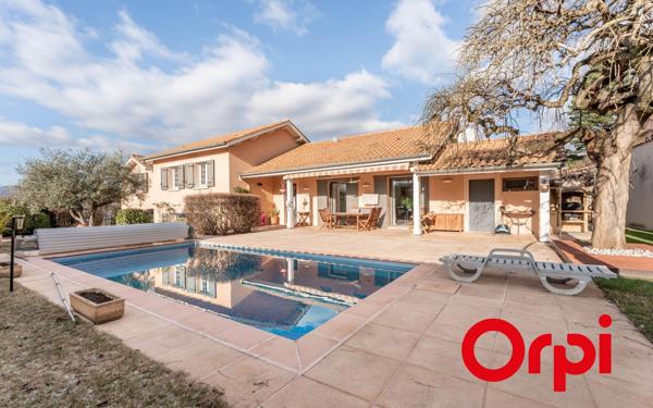 Maison à vendre    6 pièces • 215 m2 Vourles