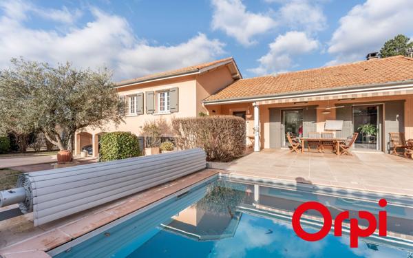 Maison à vendre    6 pièces • 215 m2 Vourles