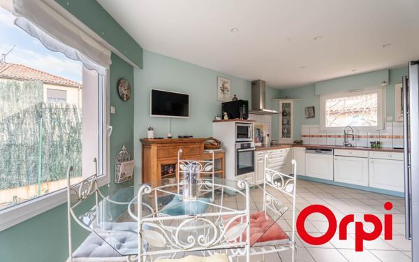 Maison à vendre    6 pièces • 215 m2 Vourles