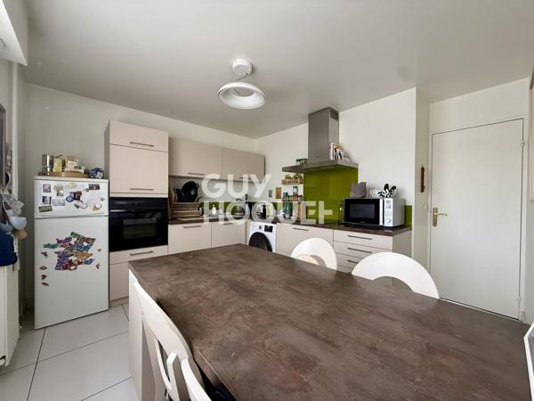 Appartement familial 5 pièces – 108 m² avec balcon et stationnement