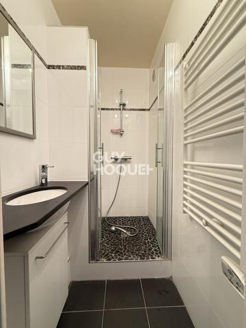 Appartement familial 5 pièces – 108 m² avec balcon et stationnement