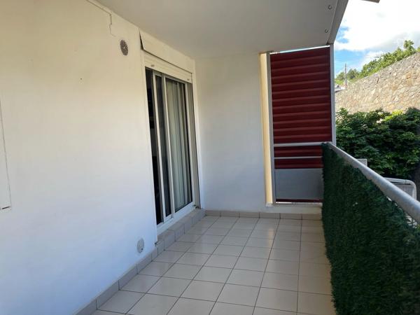 Appartement à vendre T3 meublé à SAINTE CLOTILDE (974)