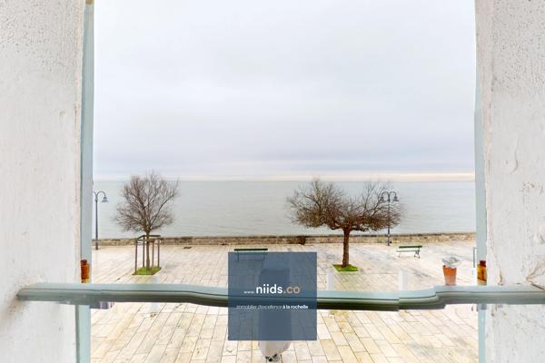 STUDIO AVEC VUE MER