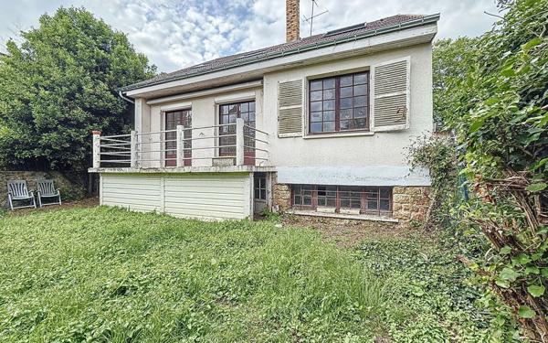 Maison à vendre    6 pièces • 151 m2 Guyancourt