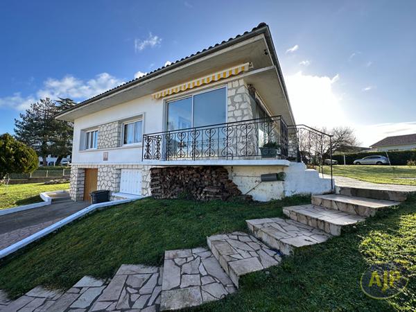 Vente maison Pons : 232 000 € - AJP Immobilier Pons