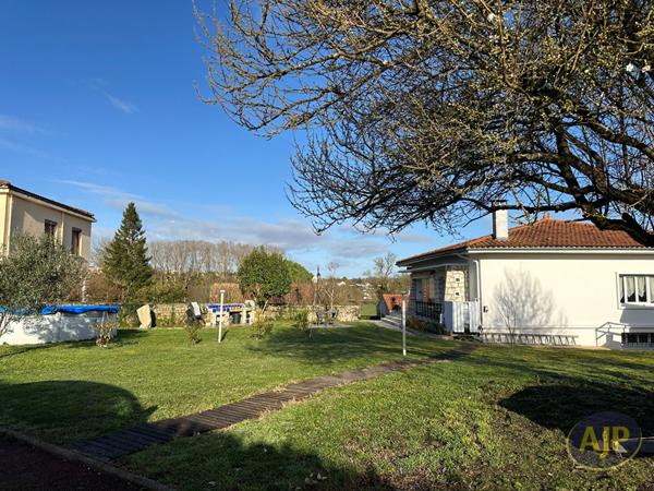 Vente maison Pons : 232 000 € - AJP Immobilier Pons