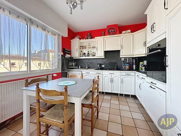 Vente maison Pons : 232 000 € - AJP Immobilier Pons