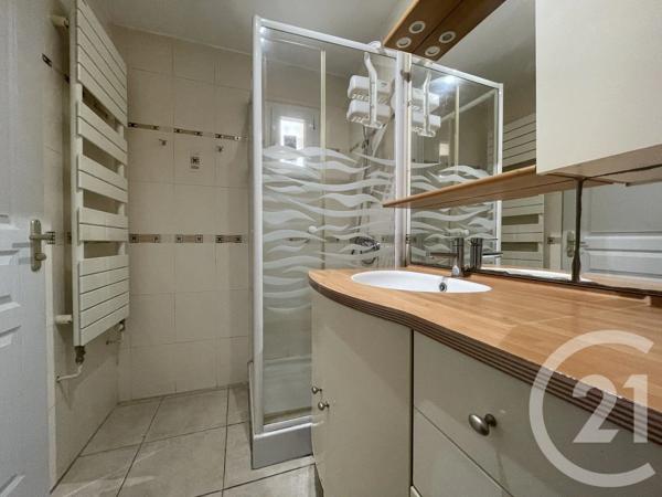Maison à vendre  3 pièces - 61,11 m 2   MARSEILLE  - 13016