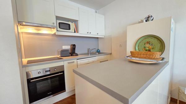 Appartement et Parking au calme, T3 d'environ 55 m² à deux pas du Capélan - Bandol