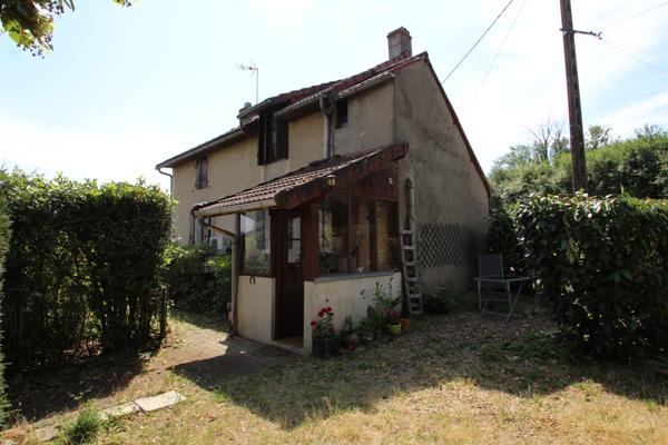 Bourbon-Lancy (71140) Maison Deux chambres à vendre avec terrain