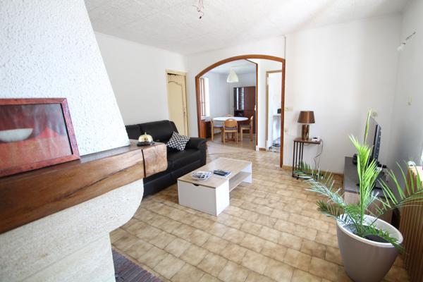 Bourbon-Lancy (71140) Maison Deux chambres à vendre avec terrain