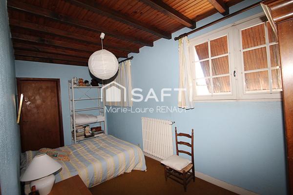 Maison traditionnelle de 1973 - 4 chambres - Terrain 2438m²