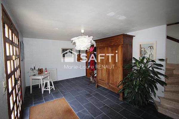 Maison traditionnelle de 1973 - 4 chambres - Terrain 2438m²