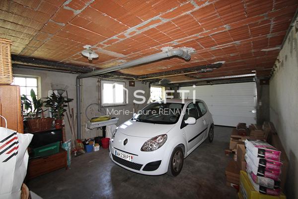 Maison traditionnelle de 1973 - 4 chambres - Terrain 2438m²