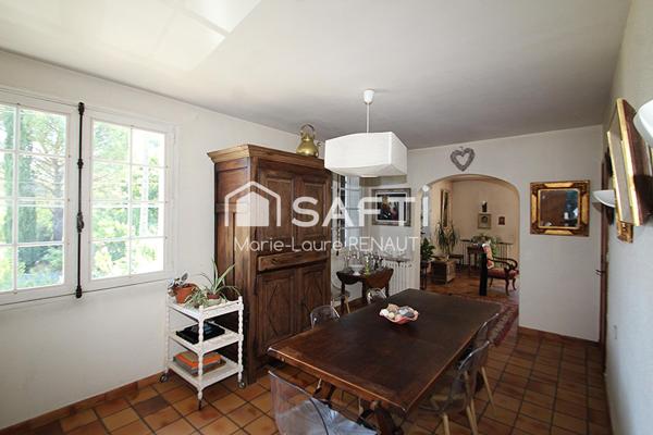 Maison traditionnelle de 1973 - 4 chambres - Terrain 2438m²